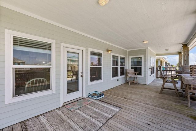 853 Wommack, Crystal Beach, TX 77650