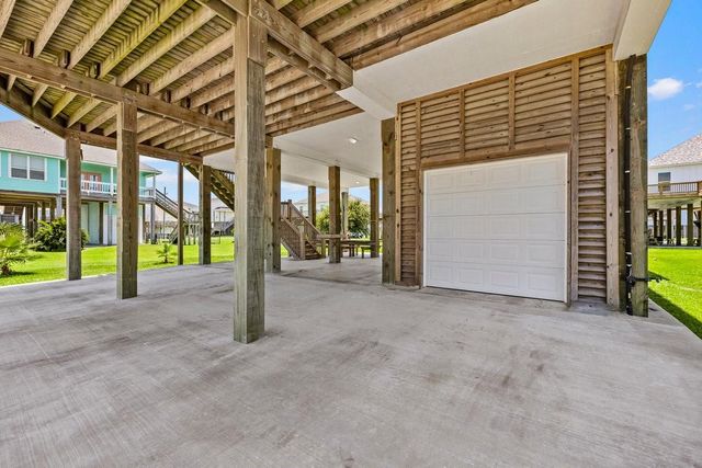 853 Wommack, Crystal Beach, TX 77650