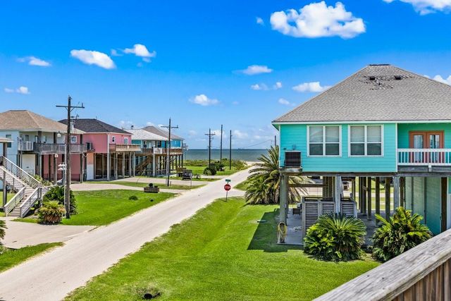 853 Wommack, Crystal Beach, TX 77650