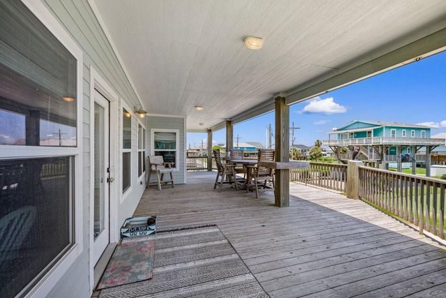 853 Wommack, Crystal Beach, TX 77650