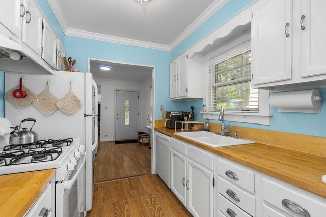 21276 W Arbor Lane, Lake Zurich, IL 60047