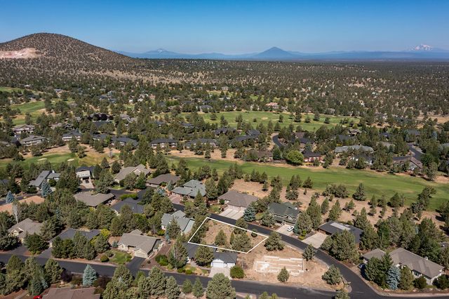 830 Willet Lane, Redmond, OR 97756