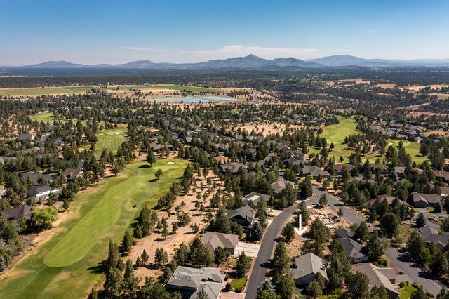 830 Willet Lane, Redmond, OR 97756