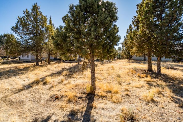 830 Willet Lane, Redmond, OR 97756