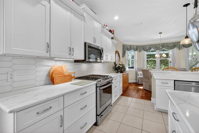 2132 BLACKVILLE DRIVE, The Villages, FL 32162