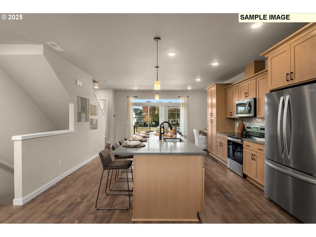 3522 Se BROOKWOOD Ave, Hillsboro, OR 97123