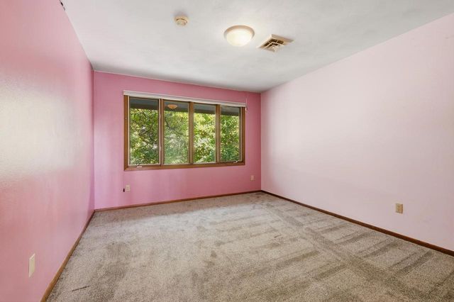 2804 Dartmouth Drive, Janesville, WI 53548