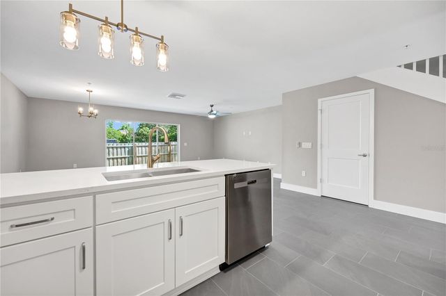 37 SE 15TH TERRACE, Ocala, FL 34471