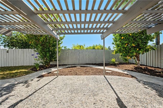 24022 Elrond, Lake Forest, CA 92630