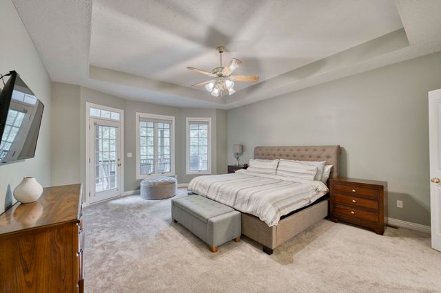 2328 S Celebration Avenue, Springfield, MO 65809