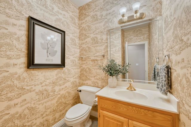 2328 S Celebration Avenue, Springfield, MO 65809