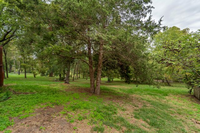 2328 S Celebration Avenue, Springfield, MO 65809