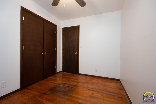 5218 SW 28th ST, Topeka, KS 66614