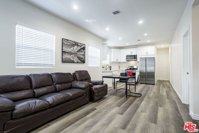 1475 W 22nd Street, Los Angeles, CA 90007