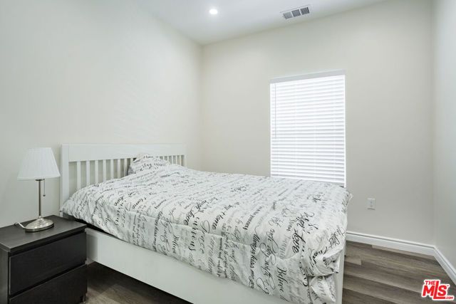 1475 W 22nd Street, Los Angeles, CA 90007