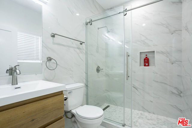 1475 W 22nd Street, Los Angeles, CA 90007