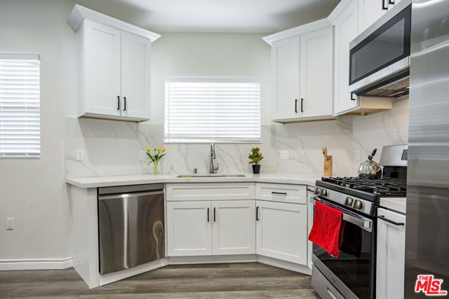 1475 W 22nd Street, Los Angeles, CA 90007