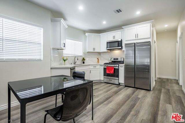 1475 W 22nd Street, Los Angeles, CA 90007