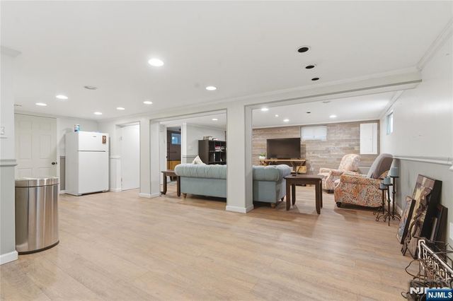 185 Washington Avenue, Hawthorne, NJ 07506