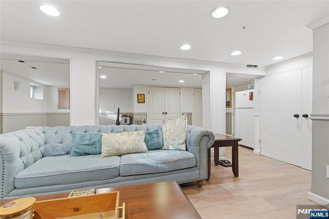 185 Washington Avenue, Hawthorne, NJ 07506
