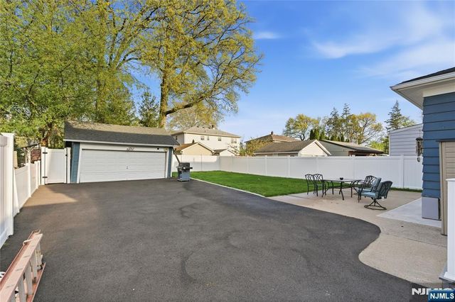 185 Washington Avenue, Hawthorne, NJ 07506