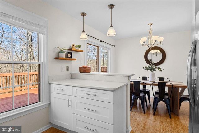 7702 NEWINGTON FOREST AVE, Springfield, VA 22153