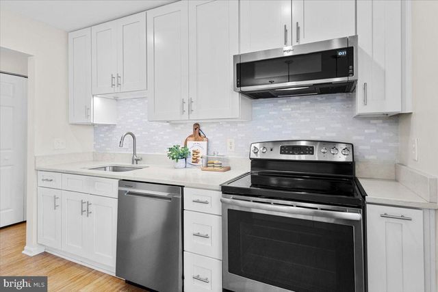 7702 NEWINGTON FOREST AVE, Springfield, VA 22153