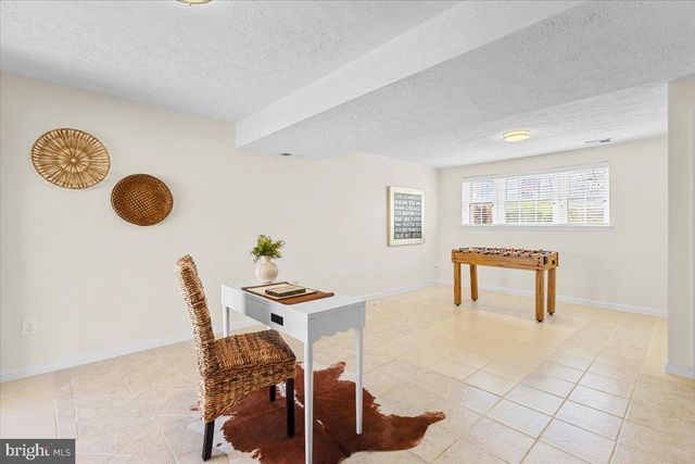 7702 NEWINGTON FOREST AVE, Springfield, VA 22153