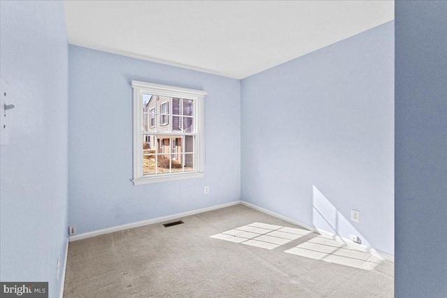 7702 NEWINGTON FOREST AVE, Springfield, VA 22153