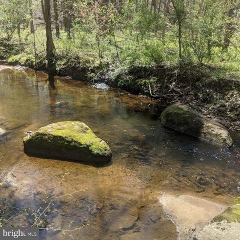 7702 NEWINGTON FOREST AVE, Springfield, VA 22153