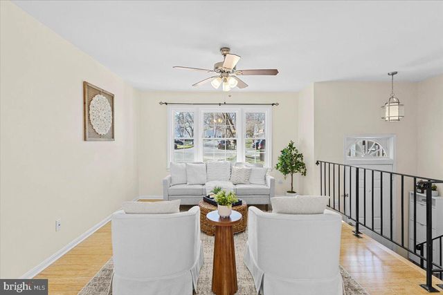 7702 NEWINGTON FOREST AVE, Springfield, VA 22153