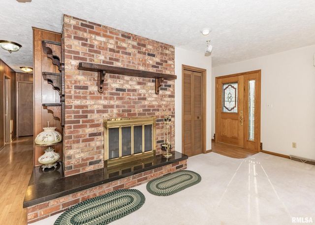 159 DEER PARK Drive, Geneseo, IL 61254