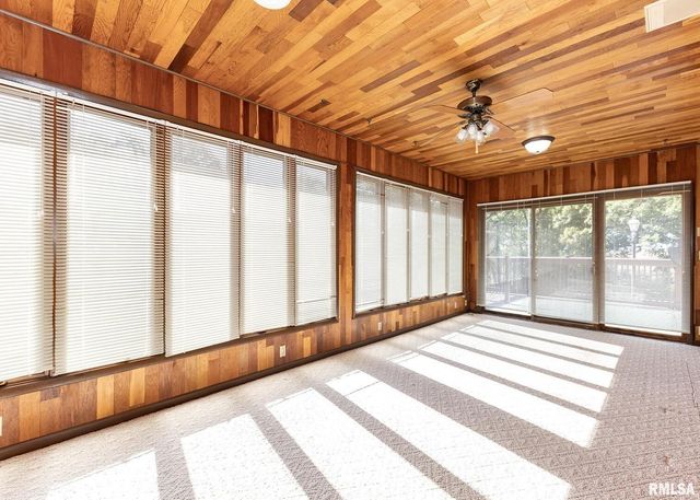 159 DEER PARK Drive, Geneseo, IL 61254