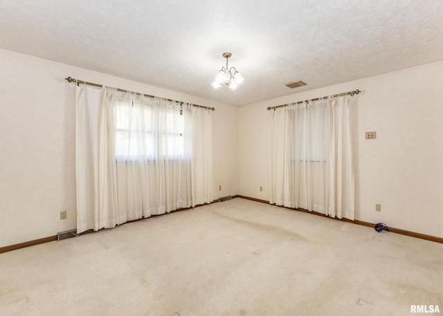 159 DEER PARK Drive, Geneseo, IL 61254