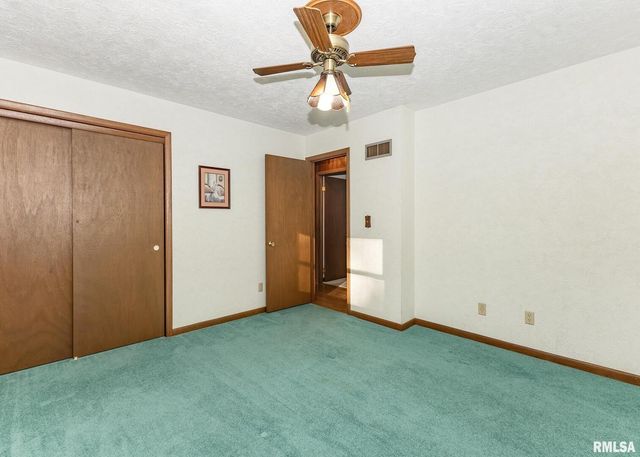 159 DEER PARK Drive, Geneseo, IL 61254