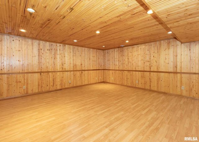 159 DEER PARK Drive, Geneseo, IL 61254