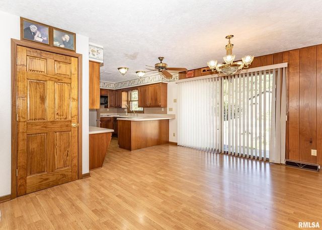 159 DEER PARK Drive, Geneseo, IL 61254