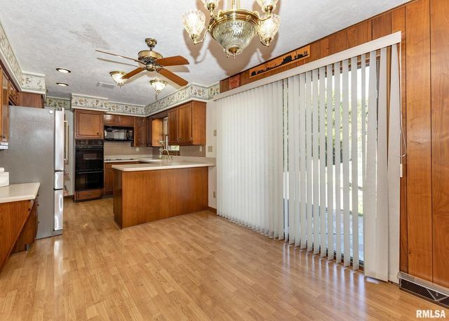 159 DEER PARK Drive, Geneseo, IL 61254