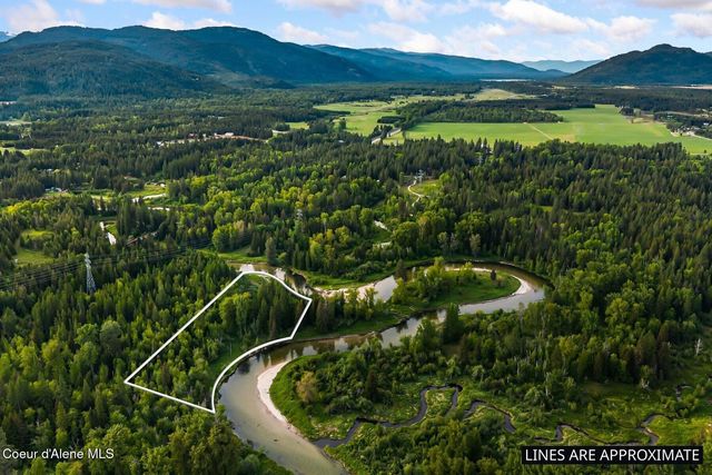 446 Hummingbird Dr, Sandpoint, ID 83864