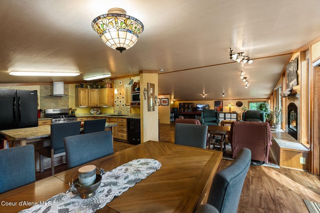 446 Hummingbird Dr, Sandpoint, ID 83864