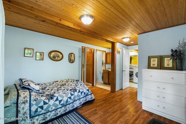 446 Hummingbird Dr, Sandpoint, ID 83864
