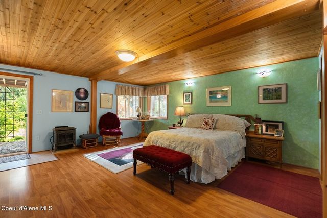 446 Hummingbird Dr, Sandpoint, ID 83864