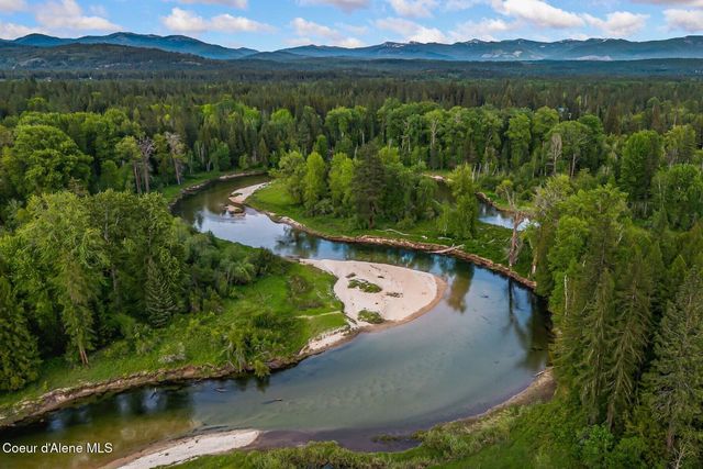 446 Hummingbird Dr, Sandpoint, ID 83864