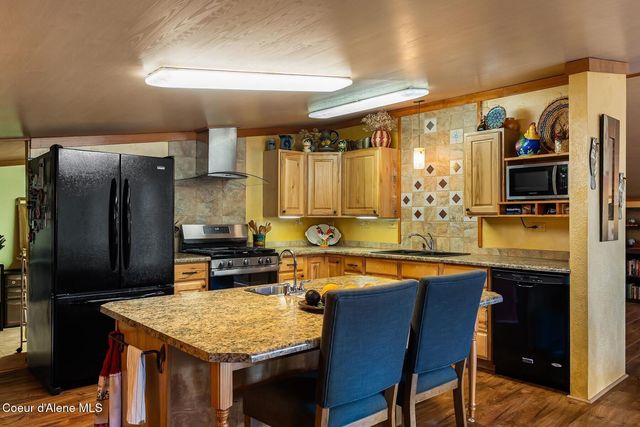 446 Hummingbird Dr, Sandpoint, ID 83864