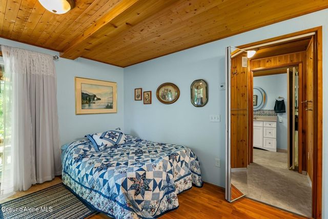 446 Hummingbird Dr, Sandpoint, ID 83864