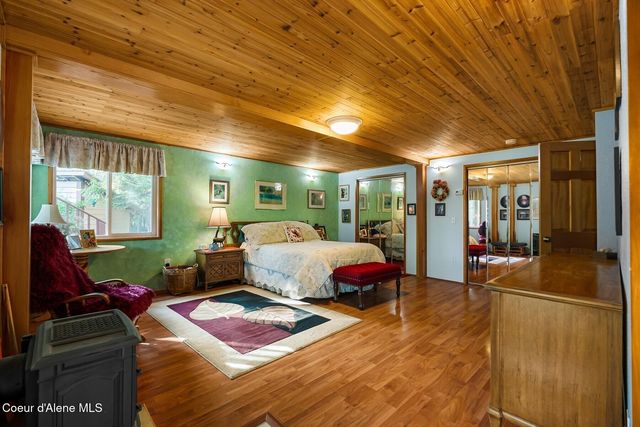 446 Hummingbird Dr, Sandpoint, ID 83864