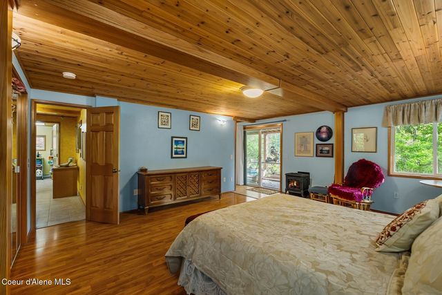 446 Hummingbird Dr, Sandpoint, ID 83864