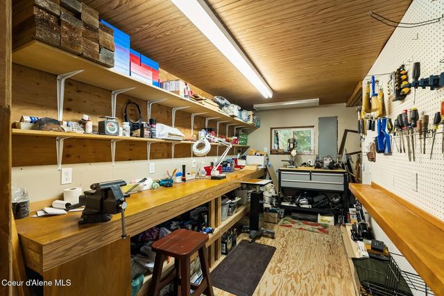 446 Hummingbird Dr, Sandpoint, ID 83864
