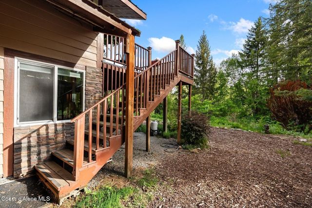 446 Hummingbird Dr, Sandpoint, ID 83864