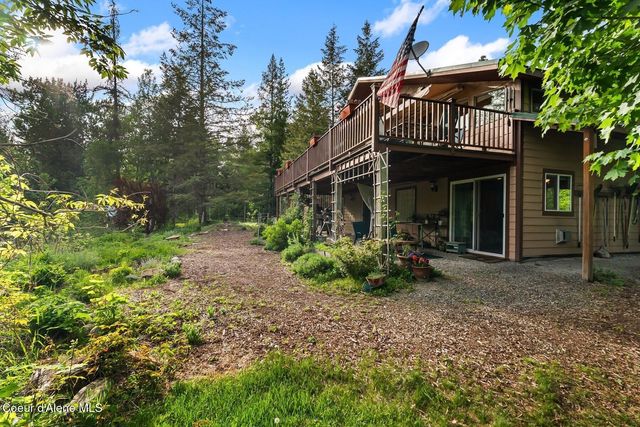 446 Hummingbird Dr, Sandpoint, ID 83864